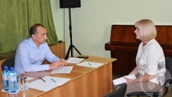 Владимир Жданов провёл личный приём граждан в Песчанке