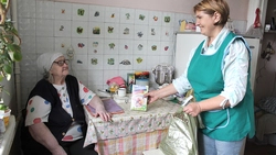 Работники Комплексного центра соцзащиты населения отметили профессиональный праздник