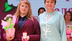 Многодетная мать Марина Нестерова награждена почётным знаком Белгородской области