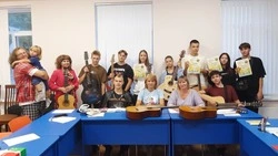 Новый учебно-творческий год начался в старооскольском клубе авторской песни «БАРРЭ»