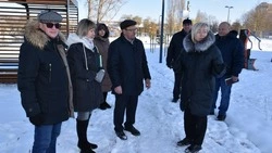 Члены старооскольской Общественной палаты посетили городские объекты благоустройства