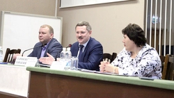 Староста организует взаимодействие органов самоуправления округа и населённого пункта