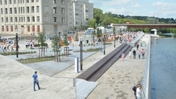 Власти открыли набережную реки Оскол после реконструкции