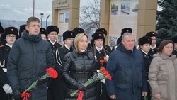 Представители старооскольских властей почтили память павших воинов