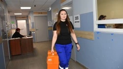 Фельдшер Дарья Кондратенко решила выйти из декрета раньше срока