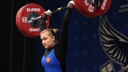 Старооскольская спортсменка завоевала золото на первенстве России по тяжёлой атлетике
