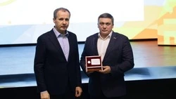 Старооскольцы получили знаки «Доброволец Белгородчины»