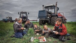 Фотография со старооскольцами победила во всероссийском конкурсе «Лица труда – 2022»