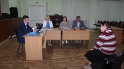 Андрей Чесноков провёл личный приём жителей села Долга Поляна