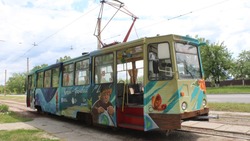 Старооскольский читай-трамвай совершил первый выезд в день рождения Александра Пушкина