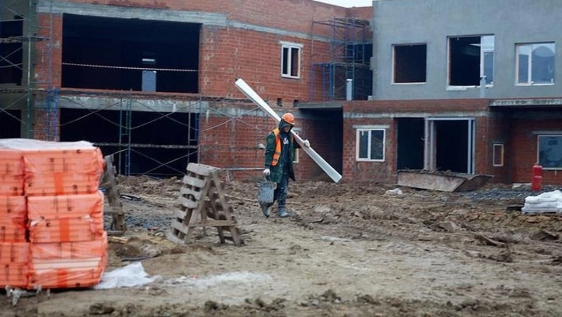 Вячеслав Гладков: в 2026 году завершат строительство и капремонт 60 объектов образования 