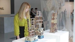 В Старом Осколе открылась выставка «Назад к материи»