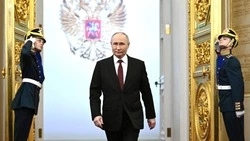 Вячеслав Гладков поздравил Владимира Путина с днём рождения