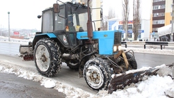 Коммунальщики очистили дороги от снега