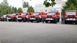 Вячеслав Гладков рассказал о передаче ключей от новой техники старооскольским спасателям