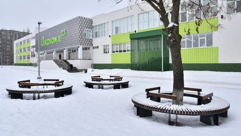 Металлоинвест помог благоустроить школу № 21 в Старом Осколе