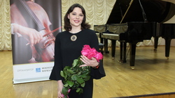 Выдающаяся пианистка Екатерина Мечетина выступила в Старом Осколе с сольным концертом