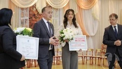 Владимир Жданов поздравил педагога детского сада с достойным результатом во всероссийском конкурсе