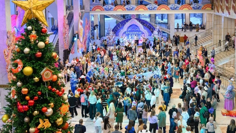 32 белгородских ребёнка побывали на Кремлёвской ёлке в Москве