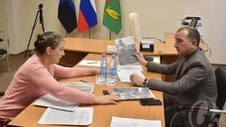 Владимир Жданов провёл приём граждан по личным вопросам