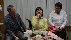 Презентация сборников стихов Фаины Ташмановой состоялась в старооскольской библиотеке