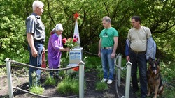Старооскольцы установили памятник погибшему в 1943-м советскому офицеру