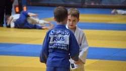Соревнования по дзюдо среди мальчиков и девочек 2013–2014 годов рождения прошли в Старом Осколе