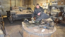 Братья Шептаевы из Старого Оскола восстановили старинную военную технику