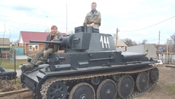 Братья Шептаевы собрали новый танк