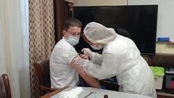 14 сотрудников облизбиркома сделали прививку от COVID-19