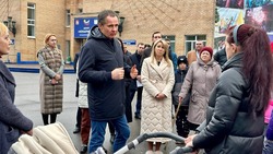 Вячеслав Гладков встретился с белгородцами в одном из ПВР в Московской области 