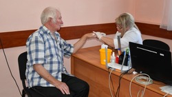 Около 120 человек прошли медицинское обследование в Роговатом за полторы недели 