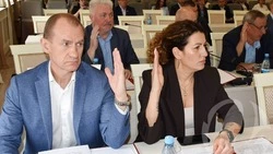 Старооскольский совет депутатов принял решение о занесении на окружную Доску почёта 