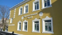 Первая  выставка открылась в старооскольском художественном музее после ремонта