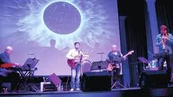 Полёт над землёй Малевича. Леонид Винцкевич провёл музыкальный эксперимент в Старом Осколе