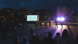 Стойленский ГОК открыл кинотеатр под открытым небом в парке «Зелёный Лог» Старого Оскола