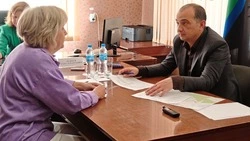 Владимир Жданов провёл личный приём граждан в Городищенской сельской территории