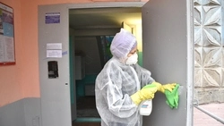 Коммунальщики Старого Оскола стали дезинфицировать подъезды против коронавируса