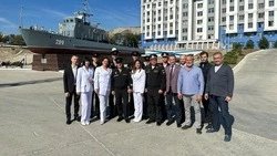 Старооскольский ансамбль «Хорошее настроение» выступил перед военными моряками в Севастополе