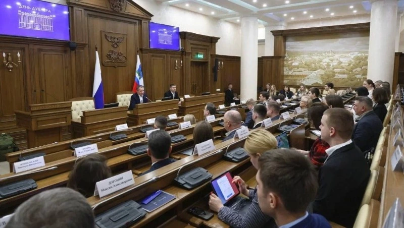 Вячеслав Гладков встретился с будущими участниками Дня дублёра 