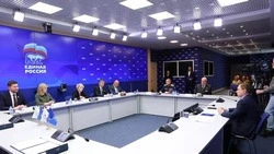 Секретарь Генсовета ЕР Владимир Якушев встретился с главами муниципальных образований страны