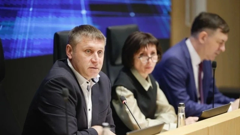 Александр Шуваев рассказал о предоставлении жилья 429 семьям по программе 