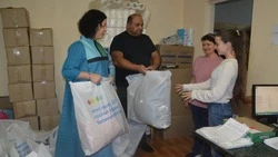 Дети в старооскольских ПВР получили комплекты одежды на осень