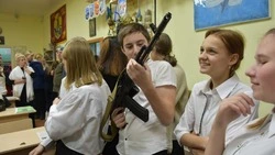 «Урок мужества» прошёл в старооскольском военно-патриотическом клубе «Каскад»