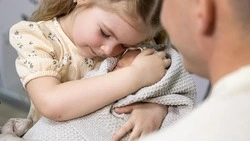 Вячеслав Гладков сообщил о направлении около 42 млрд рублей на поддержку семей с детьми в 2024-м