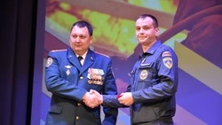 Старооскольские пожарные отметили профессиональный праздник