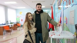 Молодая старооскольская семья приняла участие в выборах президента Российской Федерации