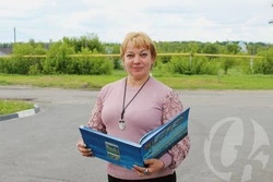 Жанна Пустовалова восемнадцатый год работает заведующей в Хорошиловской модельной библиотеке