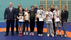 Старооскольские спортсменки завоевали медали на соревнованиях по вольной борьбе в Москве