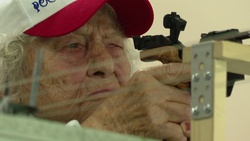 «Железная бабушка» успешно выступила на чемпионате по пулевой стрельбе в Белгороде